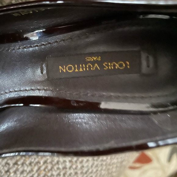 Like new. No scuff. No rips. No stains. - Picture 6 of 6